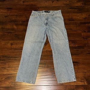 Men’s IZOD jeans classic fit 100% cotton size 38x32